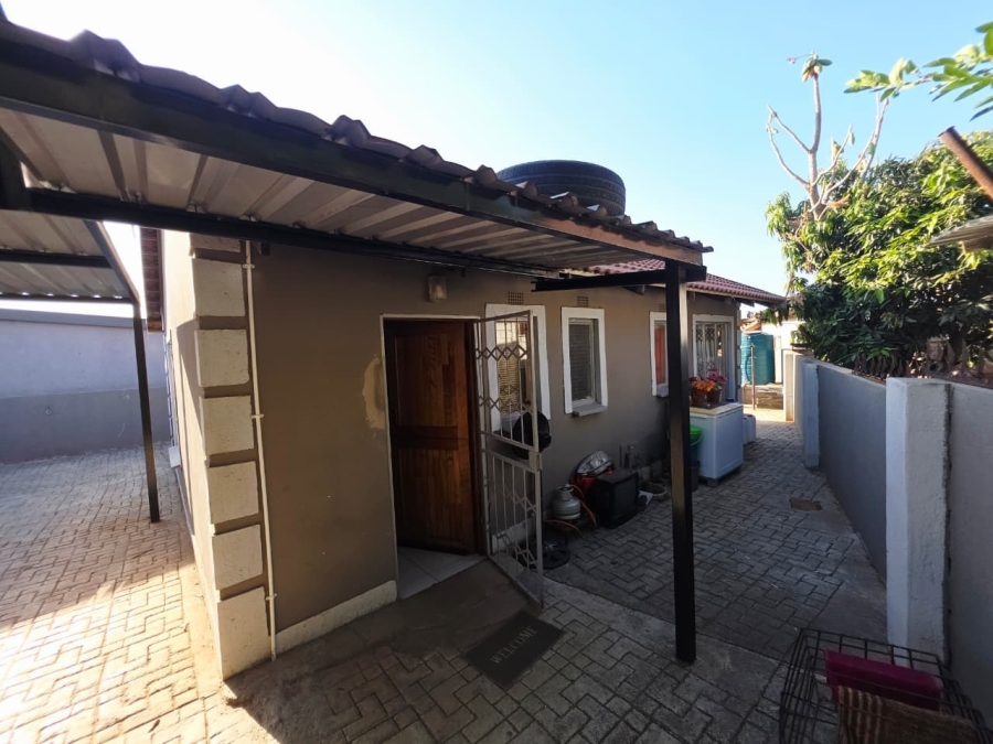 2 Bedroom Property for Sale in Boitekong North West